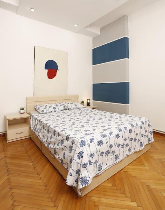 1 Bdrm Apartment In City Center 부쿠레슈티 외부 사진